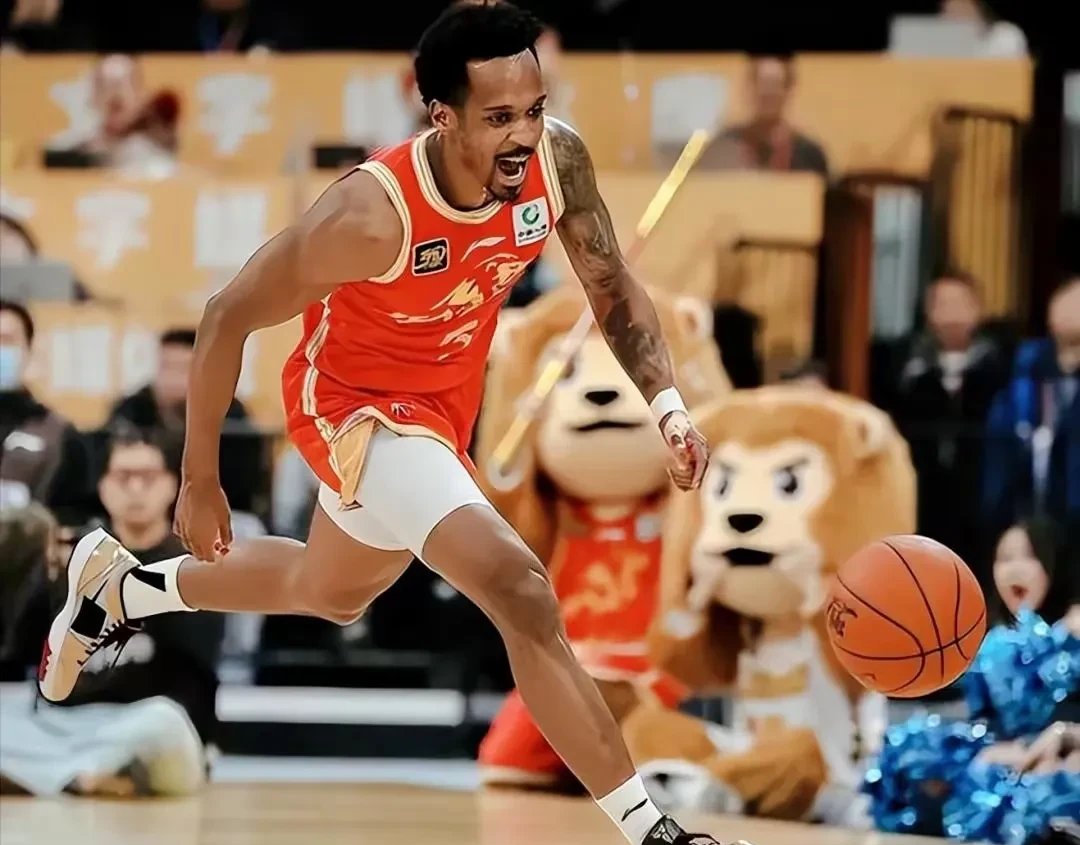 体育社区-包含国王杯今晚再迎强敌，广厦男篮复出首秀，主帅态度：信心回归，球队文化再被提及的词条